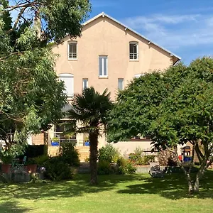Couette-café Plaisance, Plomodiern